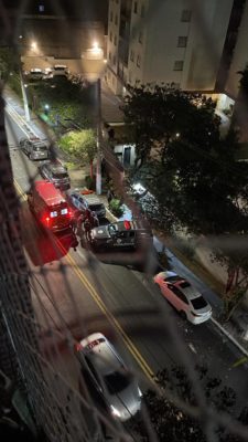 Um popular pegou a arma do suspeito e o baleou. O jovem de 24 anos teria invadido um estacionamento no Cambuci, zona central de SP - Metrópoles