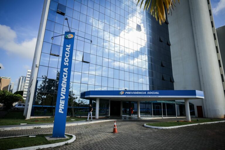 Policia-Federal-deflagra-a-operacao-Sem-Desconto-que-cumpre-na-manha-desta-quarta-feira-23-de-abril-6