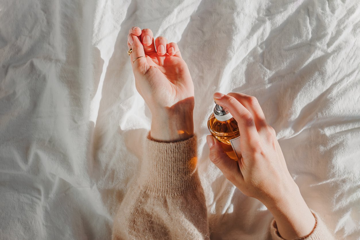 “Em 2025, a perfumaria feminina segue um movimento híbrido e ousado, que mistura tradição com inovação”, reflete a perfumista Renata Ashcar
