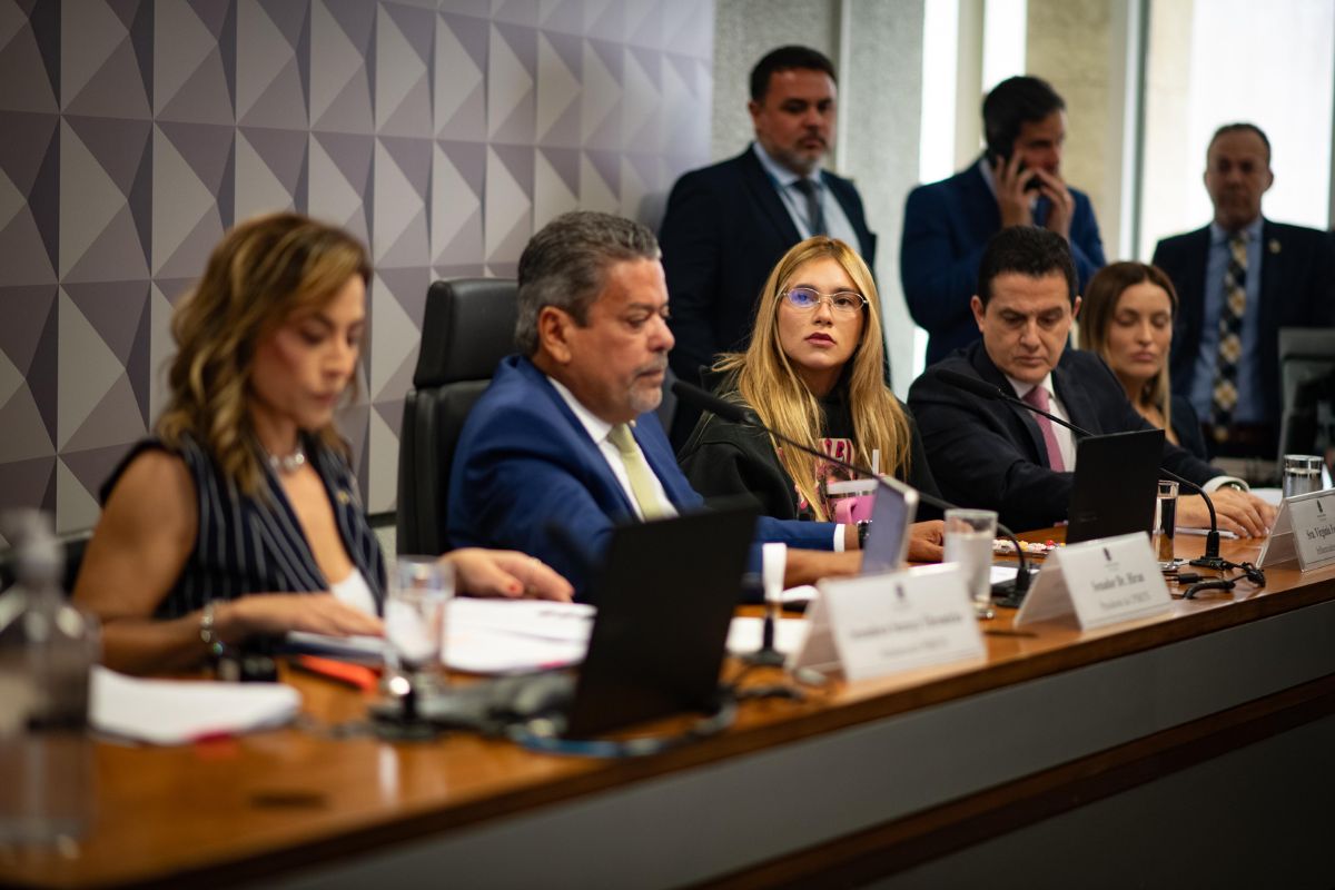 A influenciadora Virginia Fonseca comparece nesta terça-feira (13) na Comissão Parlamentar de Inquérito (CPI) do Senado, que apura supostas irregularidades em casas de apostas pela internet - Metrópoles