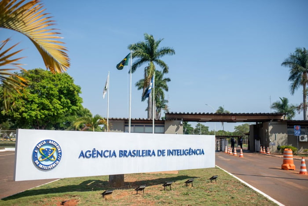 IMAGEM COLORIDA DA FACHADA DA ABIN - METRÓPOLES