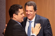 Presidentes do Senado e da Câmara, Davi Alcolumbre e Hugo Motta, além dos Ministros de Estado Fernando Haddad e Simone Tebet participam de solenidade de comemoração dos 60 anos do Banco Central ao lado do presidente da instituição Gabriel Galípolo 
