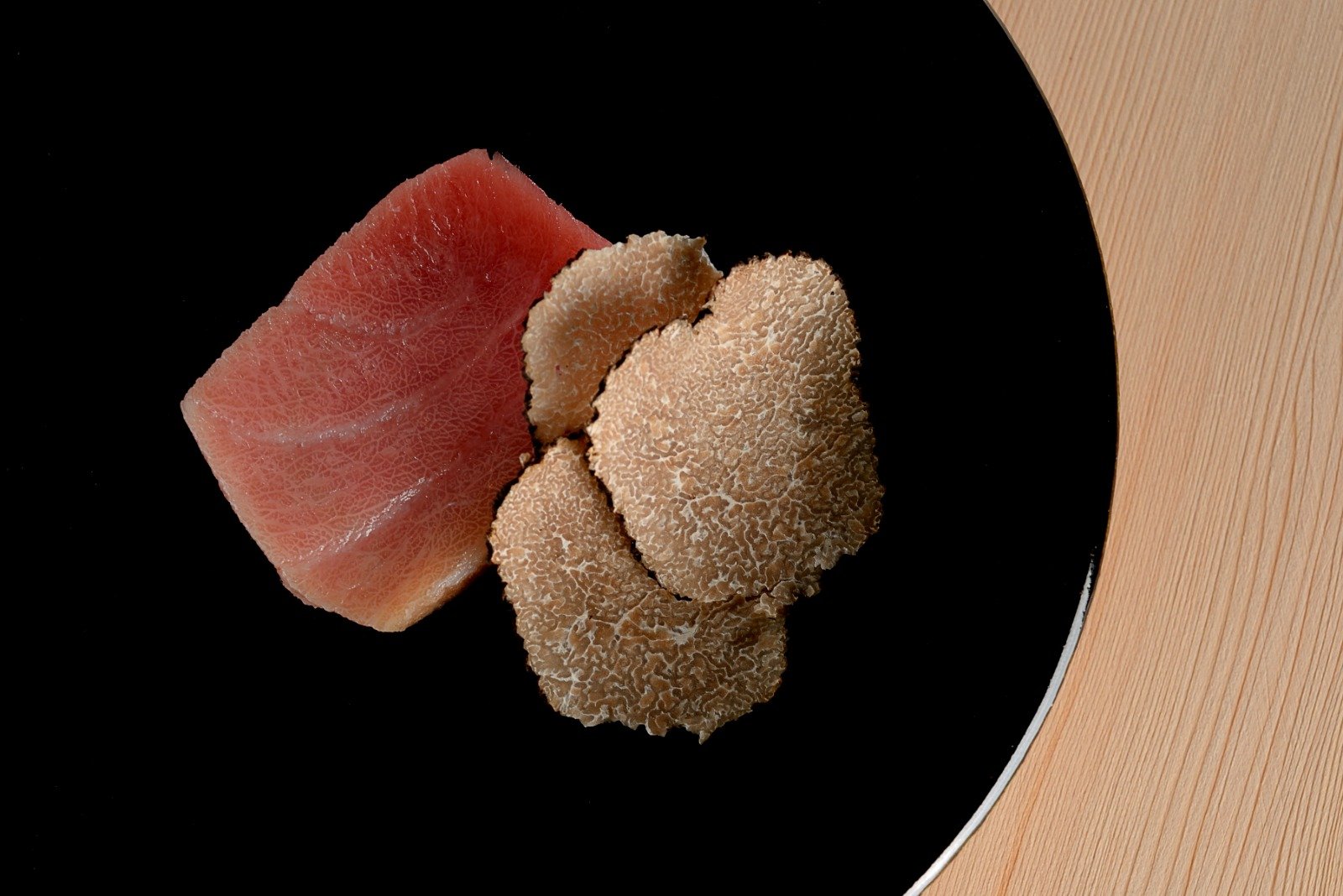 Toro do Bluefin com trufa fresca de Umbria